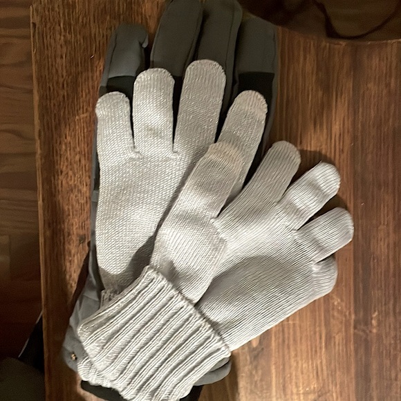 Style & Co. Accessories - Small gloves with sparkles.